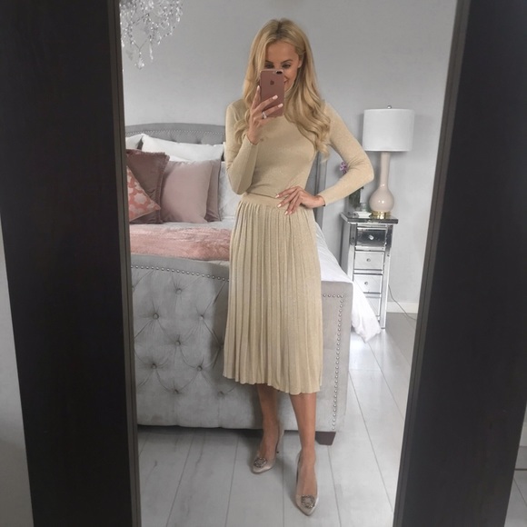 Knitted Turtleneck &Pleated Skirt Two Piece, Beige - Picture 5 of 8